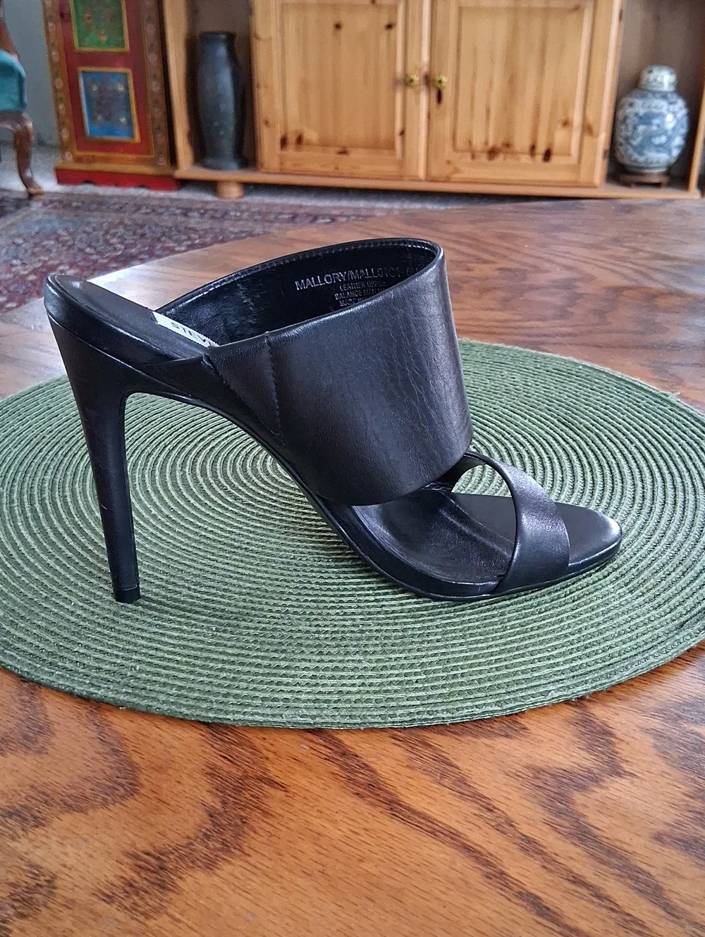Steve Madden Black Leather Mallory Whimsigoth Sleek Stilleto Heels Size 6 - Picture 2 of 9